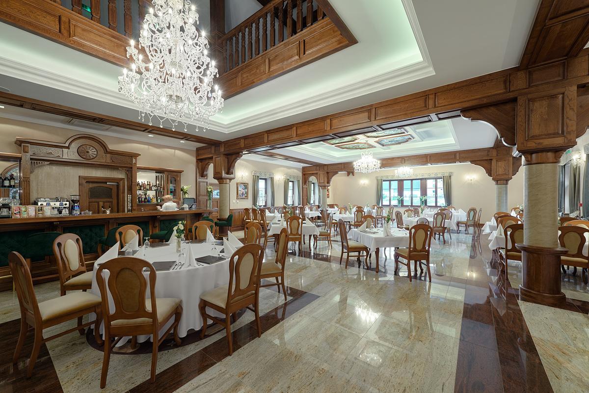 Palac 4*